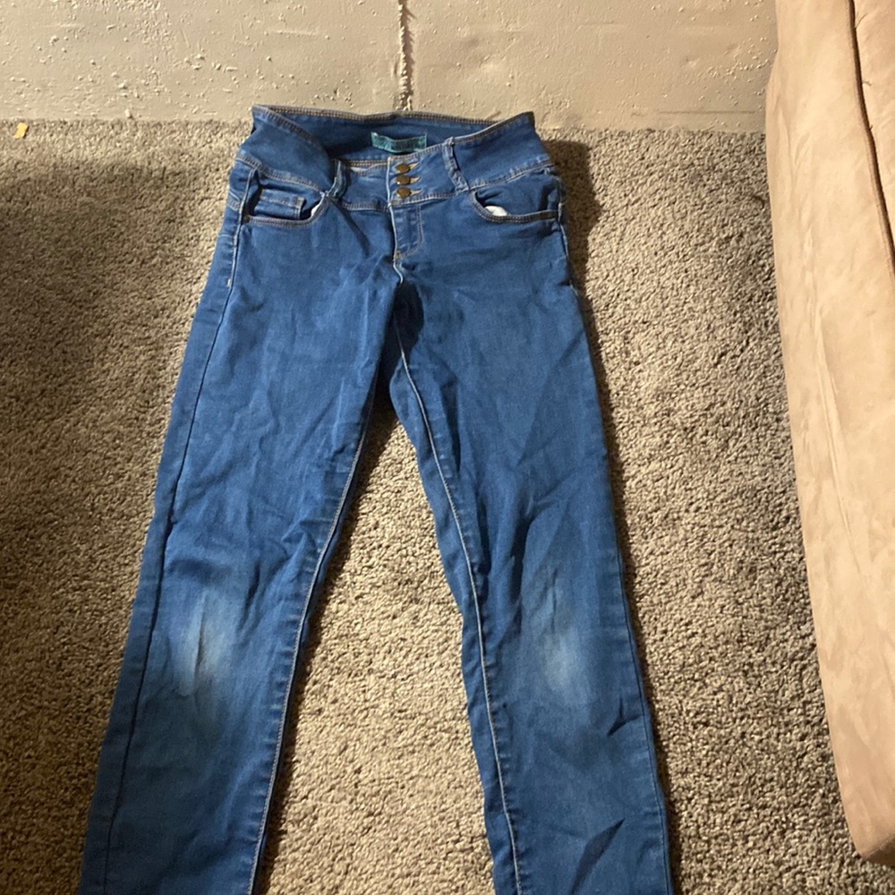 Skinny blue jeans